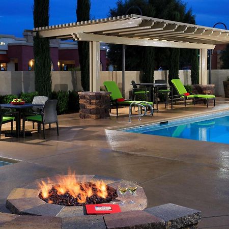 Hampton Inn & Suites Las Vegas South Екстер'єр фото