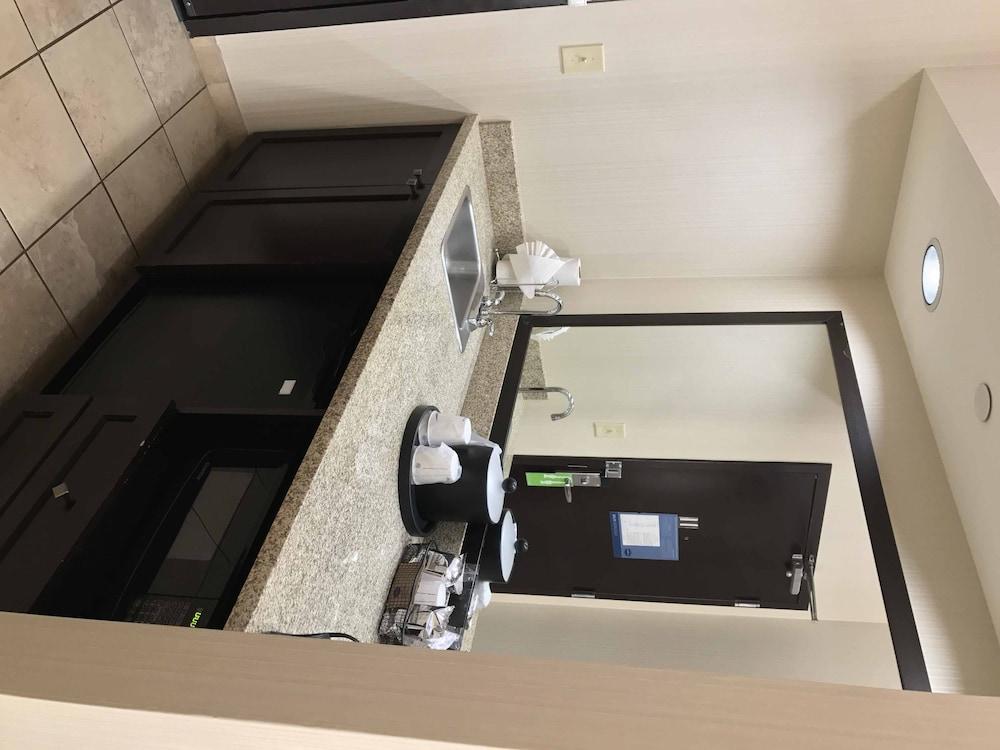 Hampton Inn & Suites Las Vegas South Екстер'єр фото