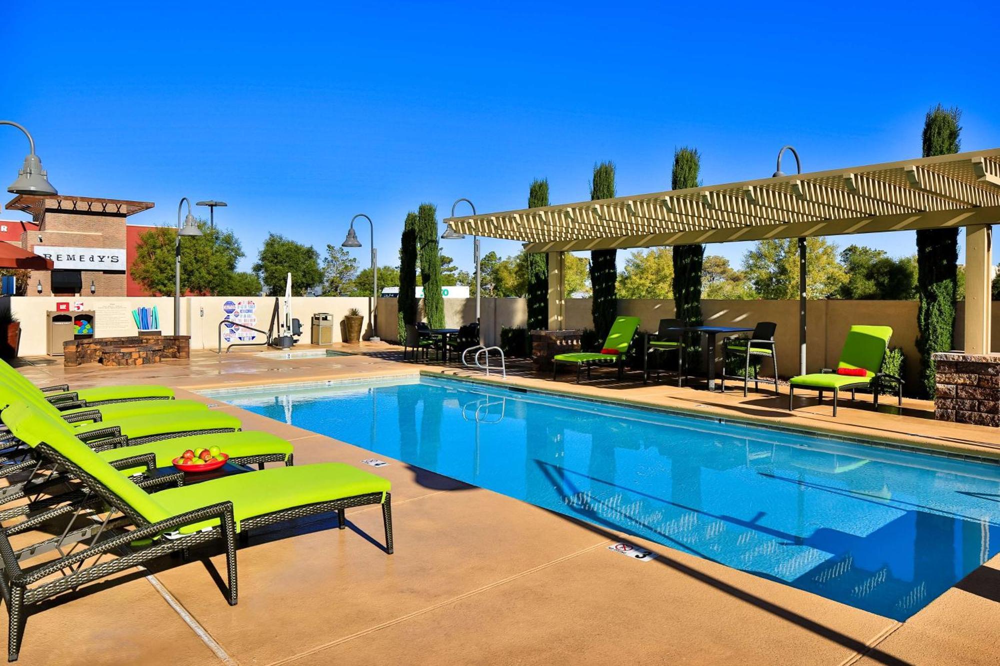Hampton Inn & Suites Las Vegas South Екстер'єр фото