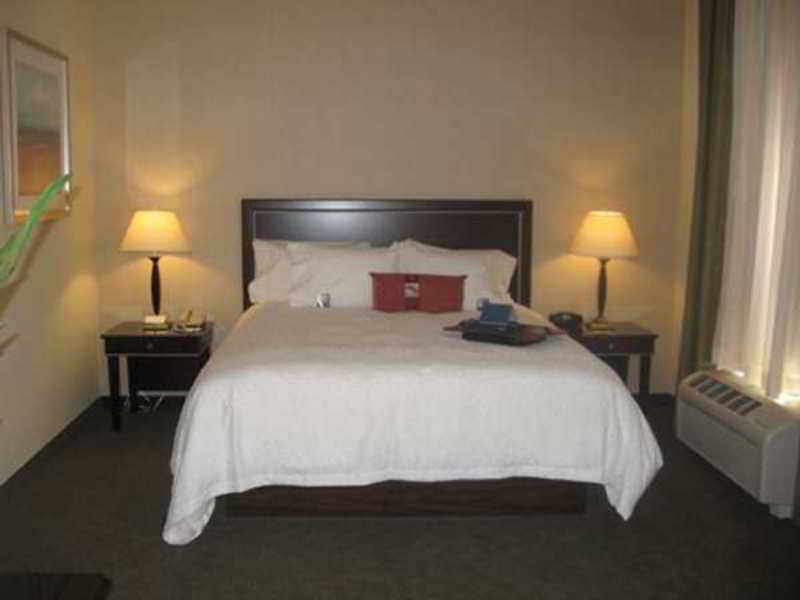 Hampton Inn & Suites Las Vegas South Номер фото